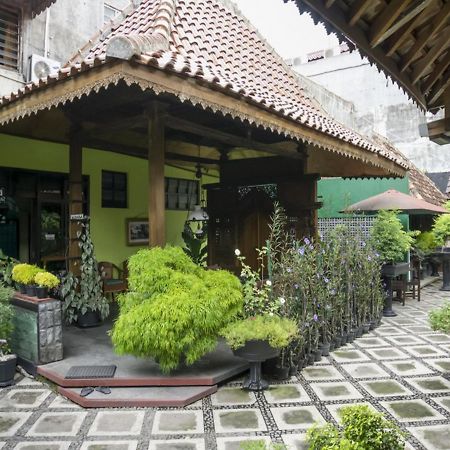 Hotel Reddoorz Syariah @ Lempuyangan Yogyakarta Exterior foto
