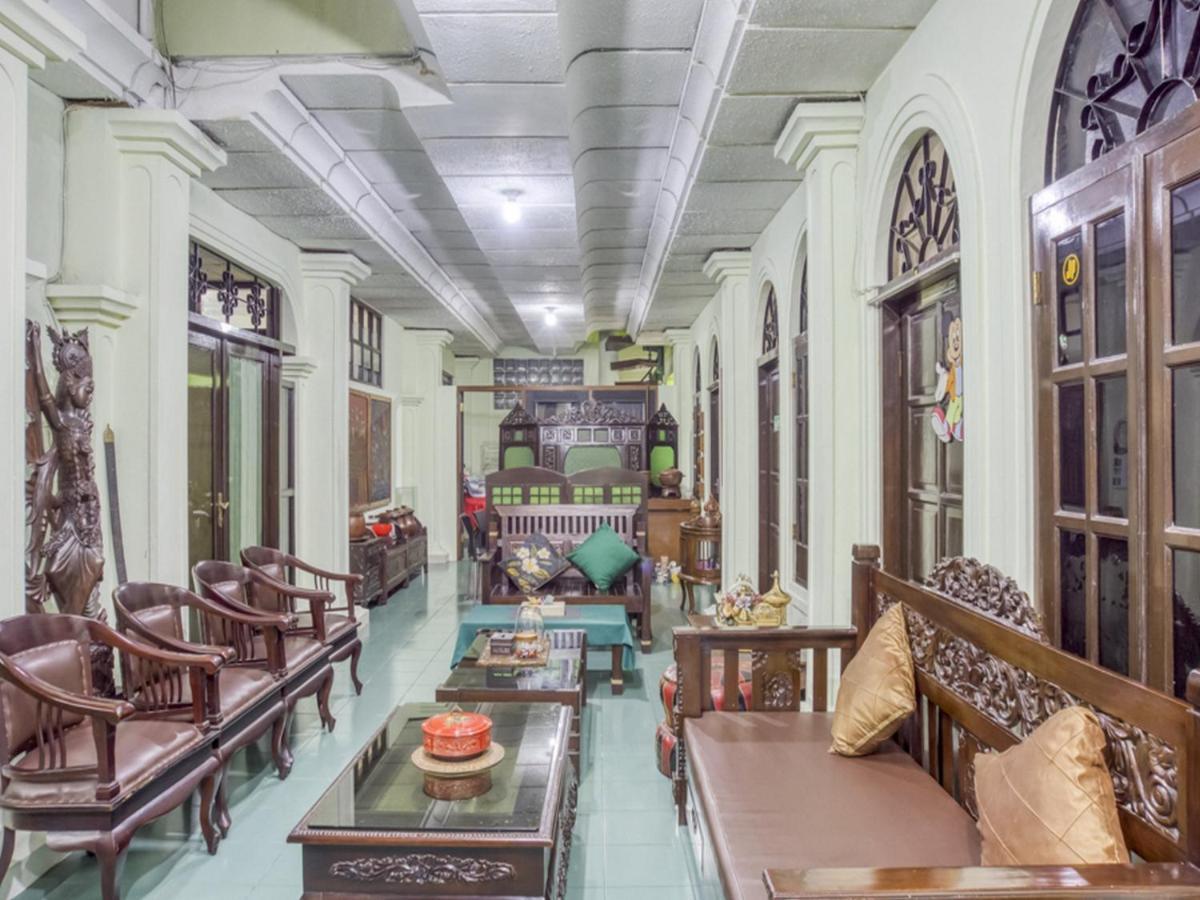 Hotel Reddoorz Syariah @ Lempuyangan Yogyakarta Exterior foto