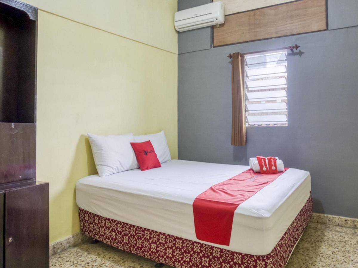 Hotel Reddoorz Syariah @ Lempuyangan Yogyakarta Exterior foto